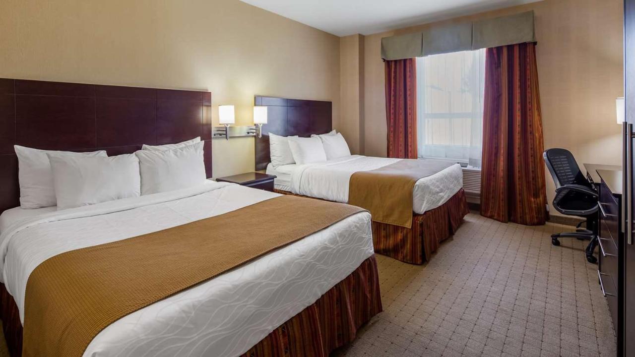 Best Western Plus Bowmanville Bagian luar foto