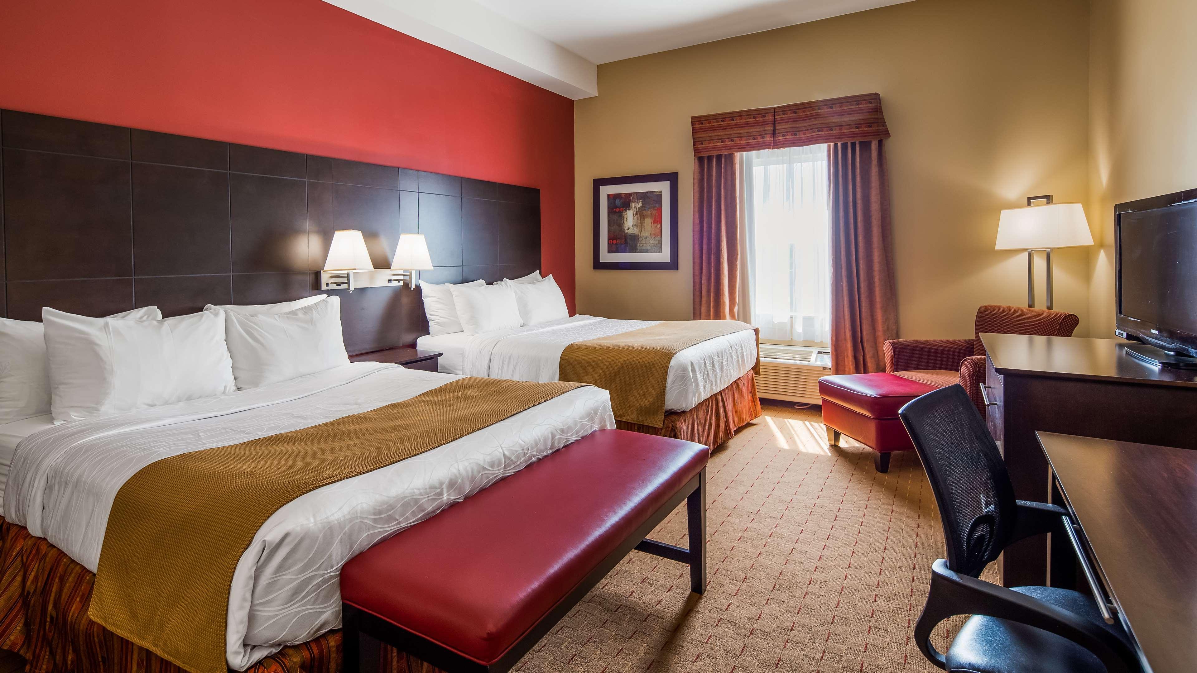 Best Western Plus Bowmanville Bagian luar foto