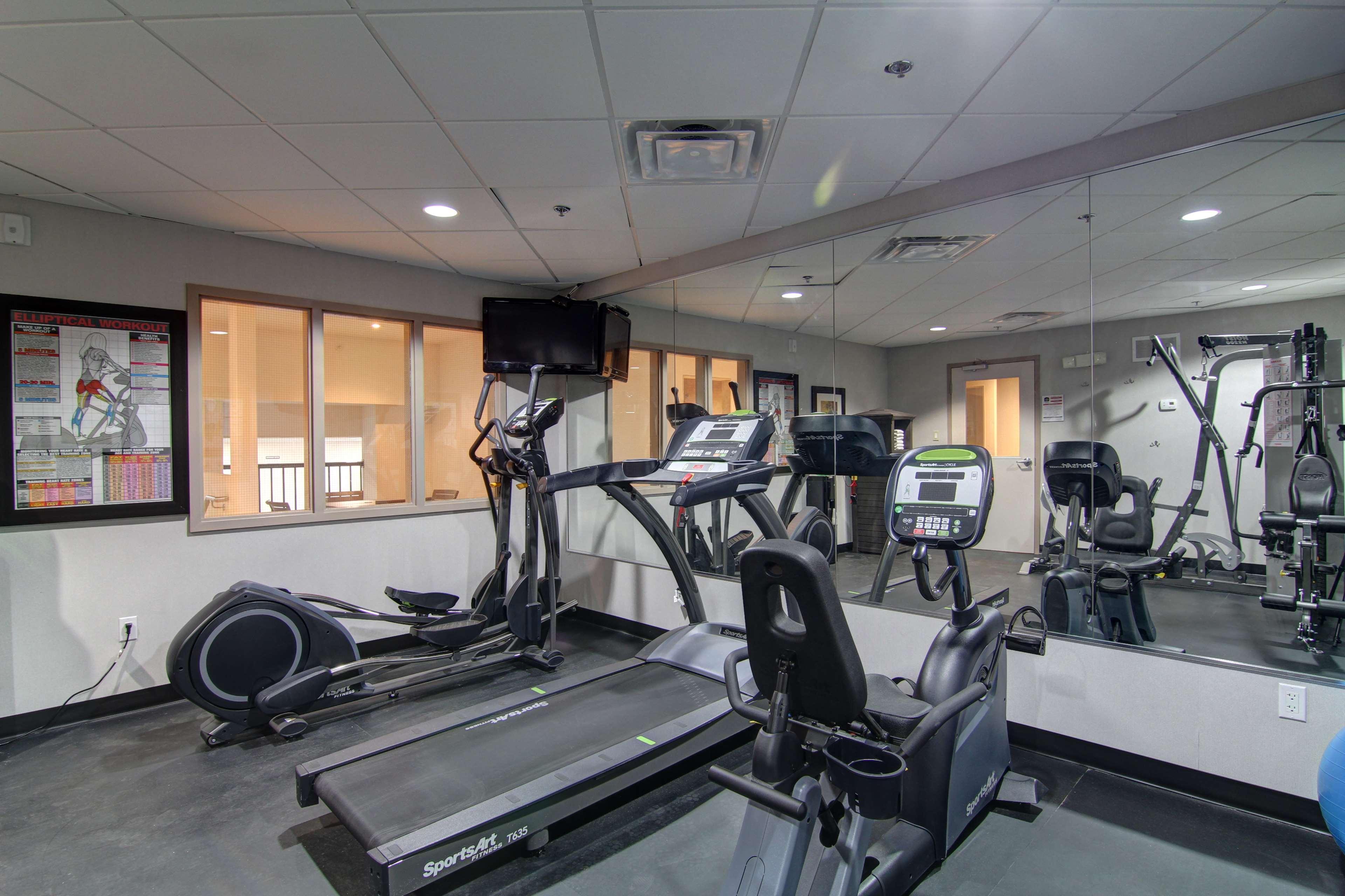 Best Western Plus Bowmanville Bagian luar foto